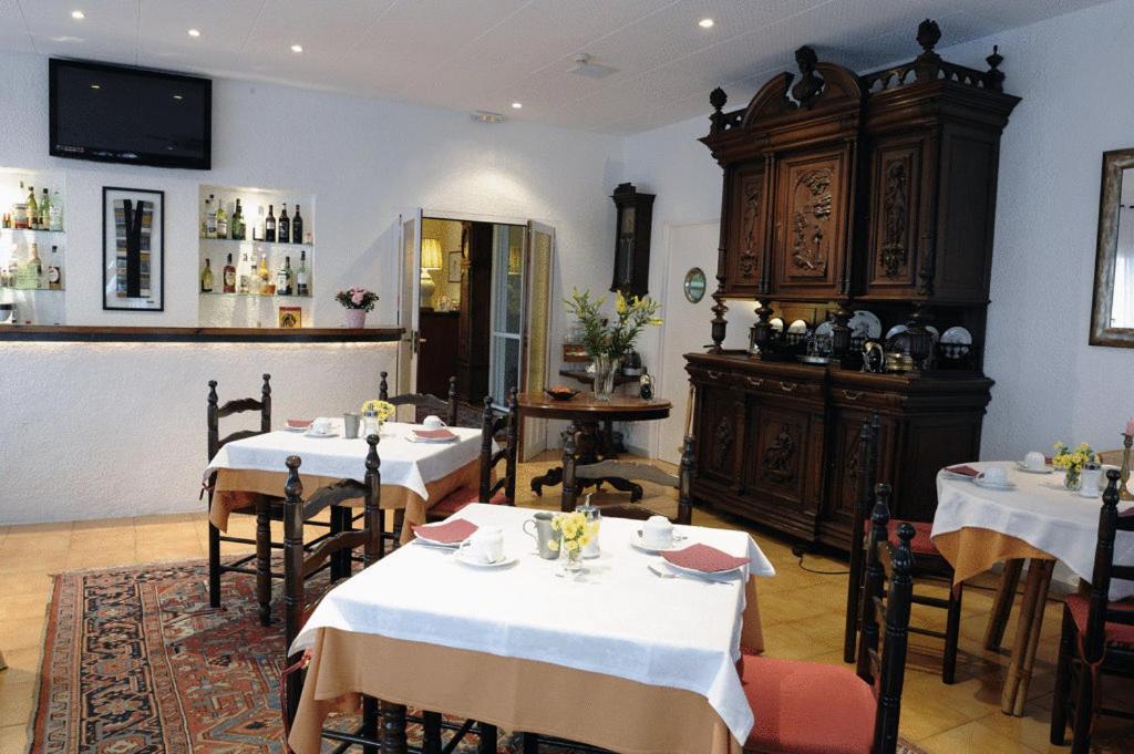 Hostal Residencia Catalina بالاموس المظهر الخارجي الصورة