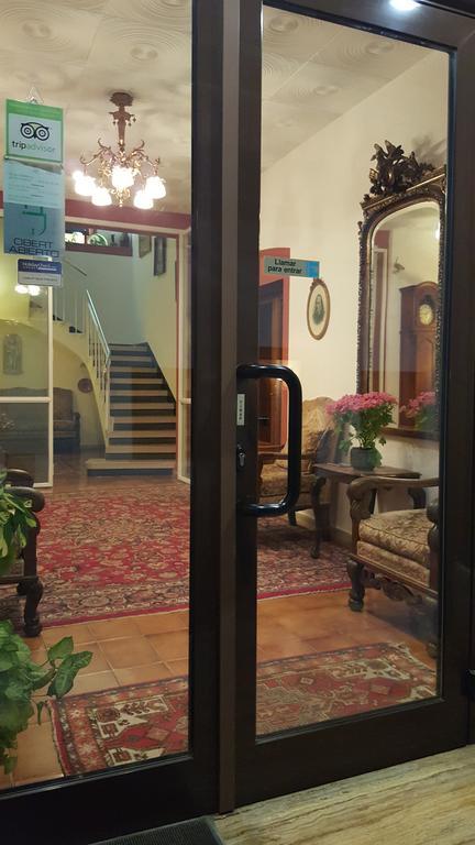 Hostal Residencia Catalina بالاموس المظهر الخارجي الصورة