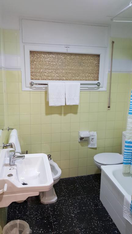 Hostal Residencia Catalina بالاموس المظهر الخارجي الصورة