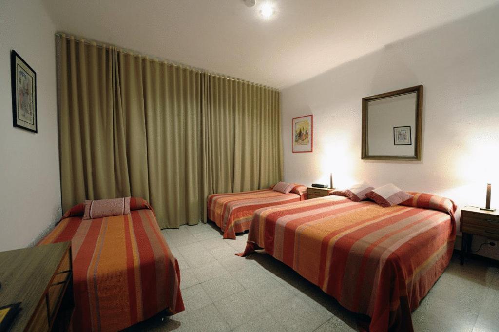 Hostal Residencia Catalina بالاموس المظهر الخارجي الصورة