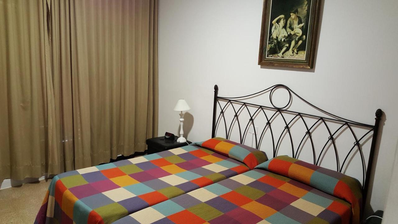 Hostal Residencia Catalina بالاموس المظهر الخارجي الصورة
